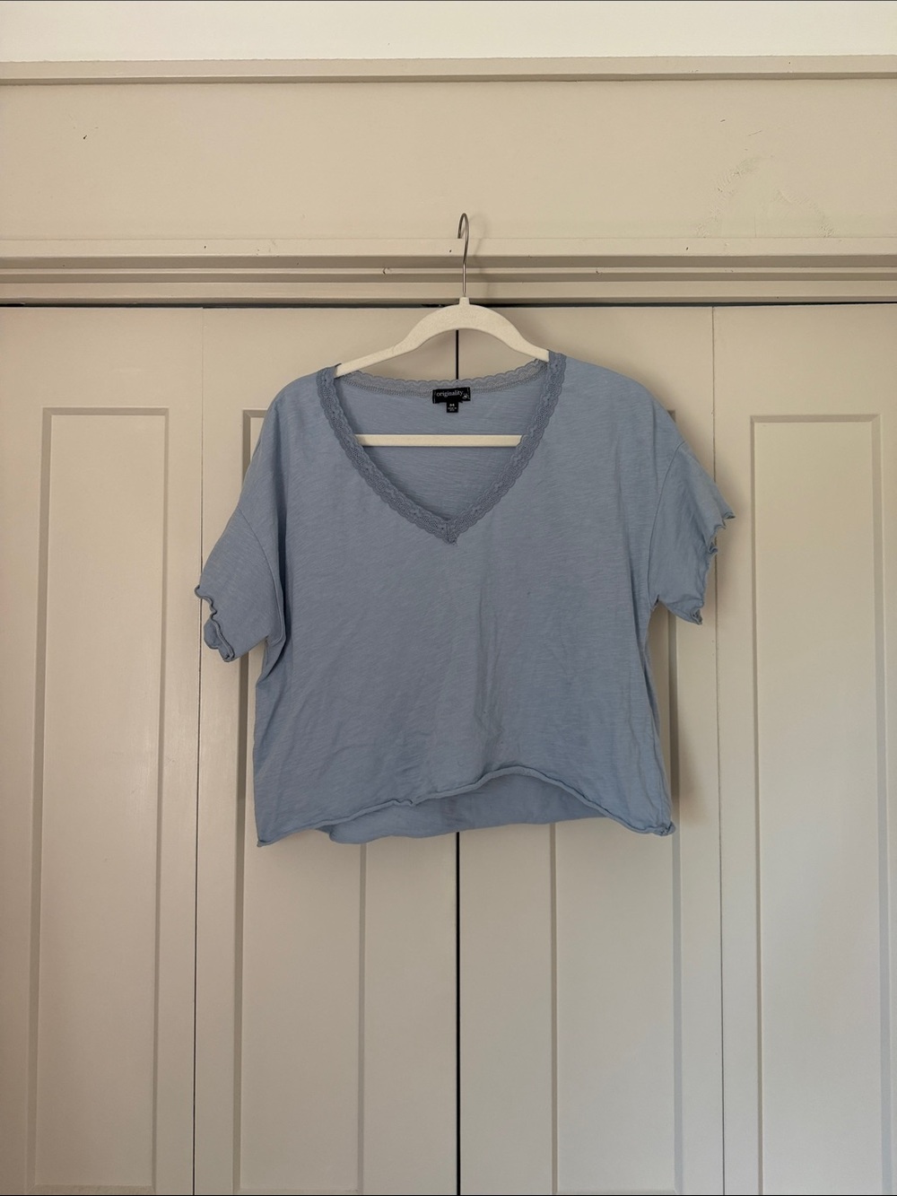Cropped V-Neck Tee with Lace Trim